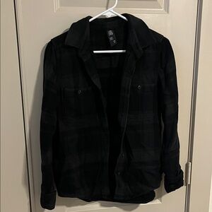 Mountain Hardwear Black Button Down Shirt